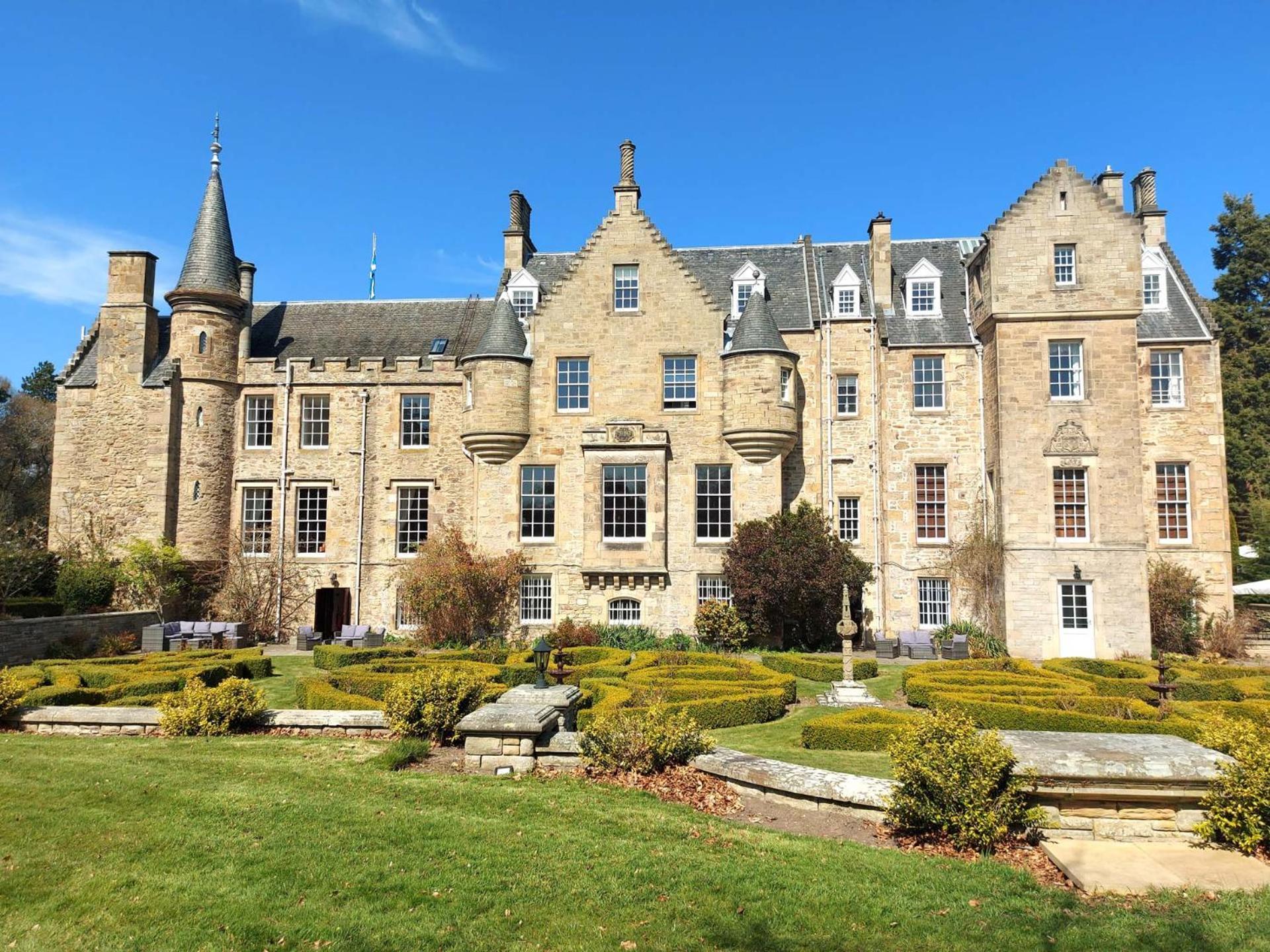 Maison d'hôtes Carberry Tower Mansion House And Estate à Musselburgh Extérieur photo